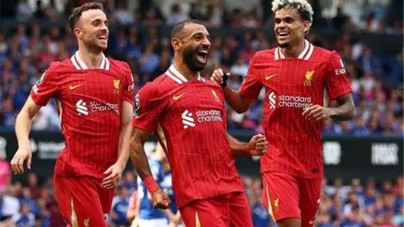 جماهير ليفربول تتغزل في صلاح