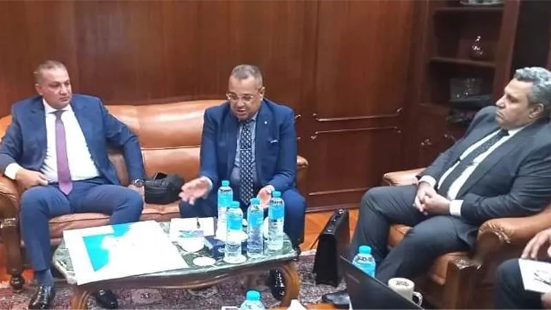 مبارك يبحث مع صندوق التنمية تطوير مدن شرم الشيخ ودهب وأبو رديس
