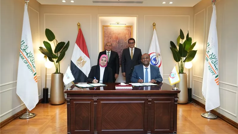 توقيع بروتوكولي تعاون مشترك بين البنك الأهلي المصري وجمعيته الخيرية ووزارة الصحة والسكان