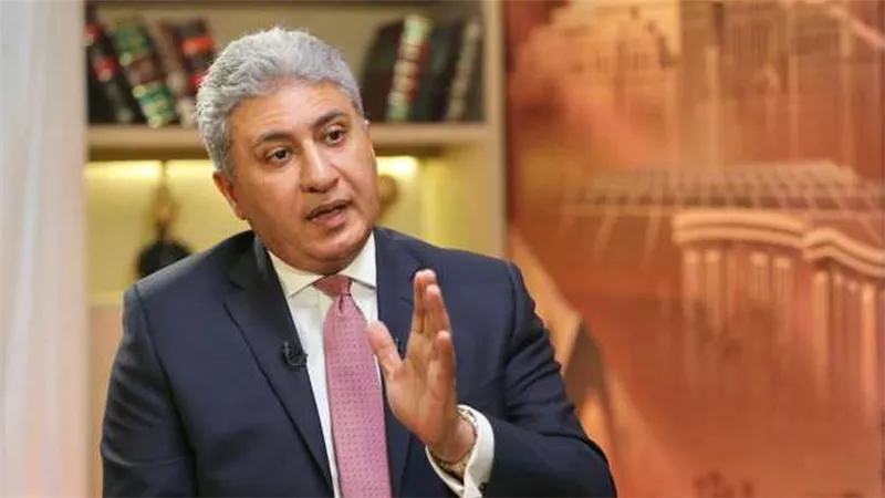 وزير السياحة يبحث مع سفير سنغافورة فرص الاستثمار بمصر
