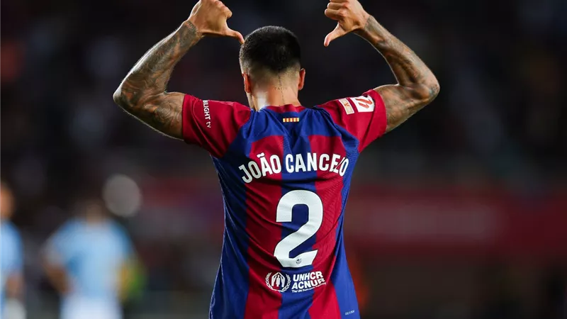 أبرزها عرض الهلال.. 3 أسباب تعرقل تعاقد برشلونة مع كانسيلو