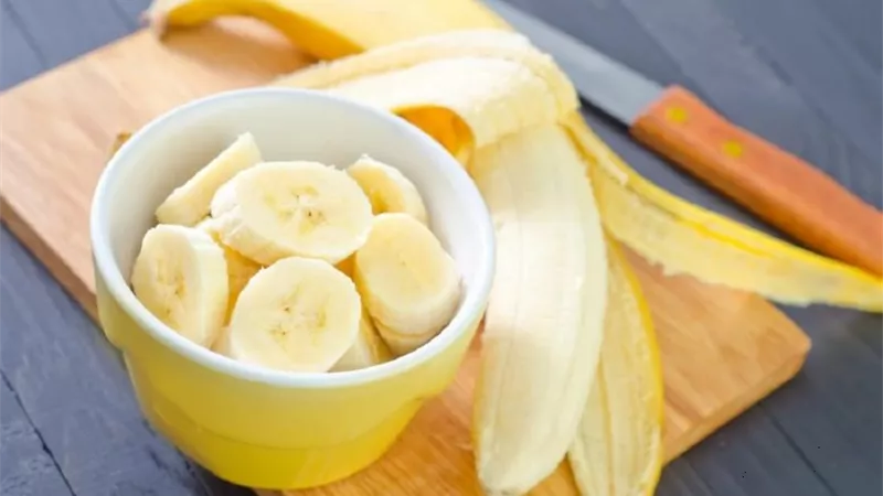 أطعمة احذر تناولها مع الموز
