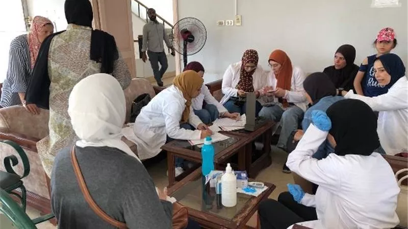 فحص وتوعية أكثر من 100 سيدة لدعم صحة المرأة فى مدينة الشروق.. صور