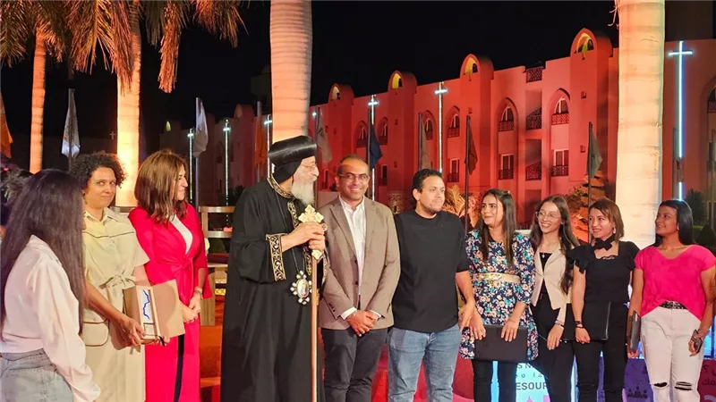 تكريم صناع فيلم رفعت عيني للسما من ملتقى لوجوس للشباب القبطي