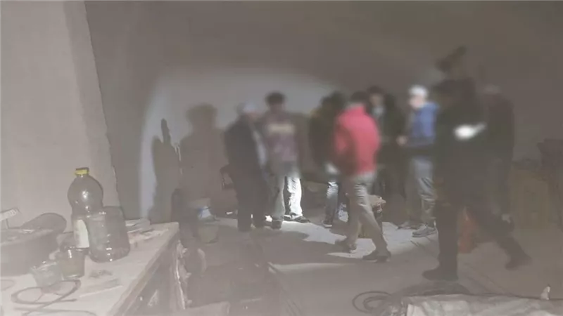 تونس.. تفكيك شبكة إجرامية متخصصة في استقطاب المهاجرين من جنوب الصحراء