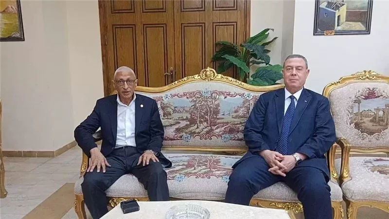 محافظ شمال سيناء يستقبل السفير الفلسطيني