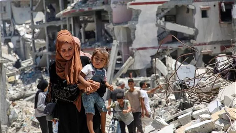 منظمات أهلية فلسطينية: عمليات الإخلاء فى غزة تفاقم الأوضاع الإنسانية
