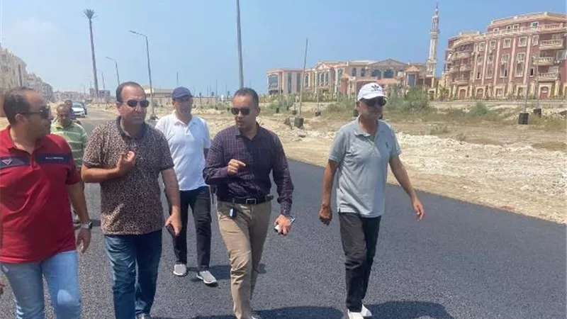 رئيس جهاز دمياط الجديدة يكشف عن أحدث مشروعات الطرق بالمدينة.. صور