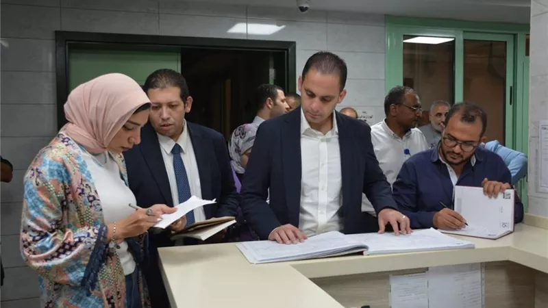 عبد الغفار يوصى بتفعيل النظام الإلكتروني بمستشفى السلام التخصصي