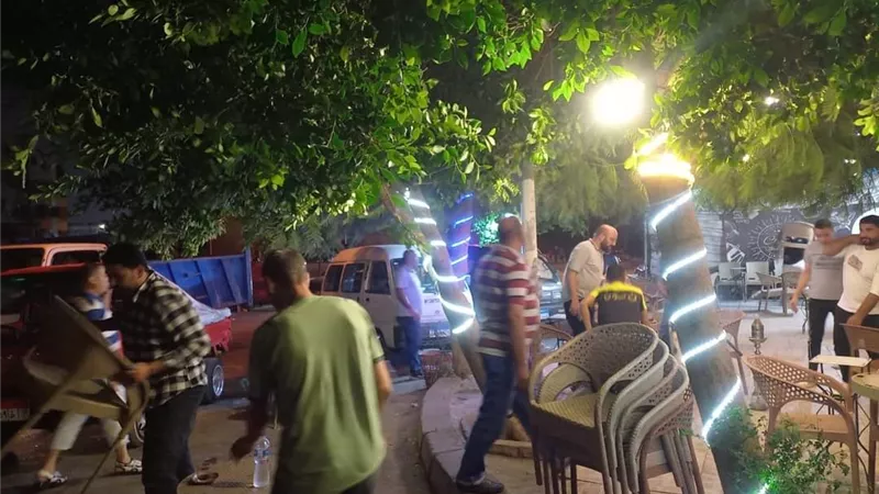حملات يومية ليلية لإزالة إشغالات الطرق والارصفة بمدينة العبور
