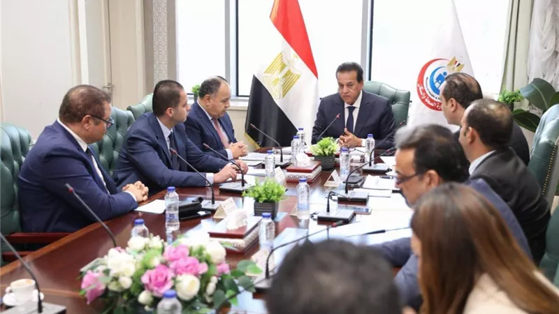 وزير الصحة يوجه بسرعة الانتهاء من تأهيل المنشآت الطبية بالسويس وأسوان