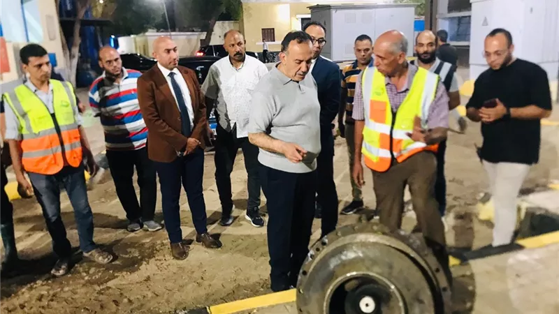 محافظ أسيوط يتفقد أعمال تطهير ورفع كفاءة محطة صرف صحي البركة