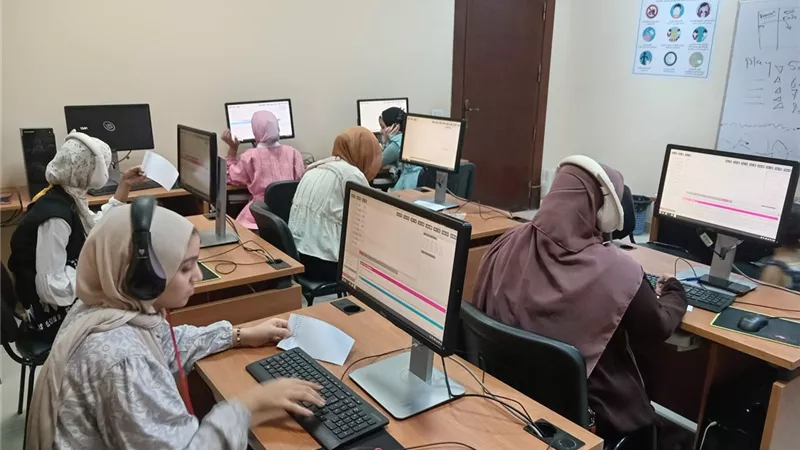 أطفال الدوير بأسيوط يبتكرون نوتة إلكترونية للسلام الوطني