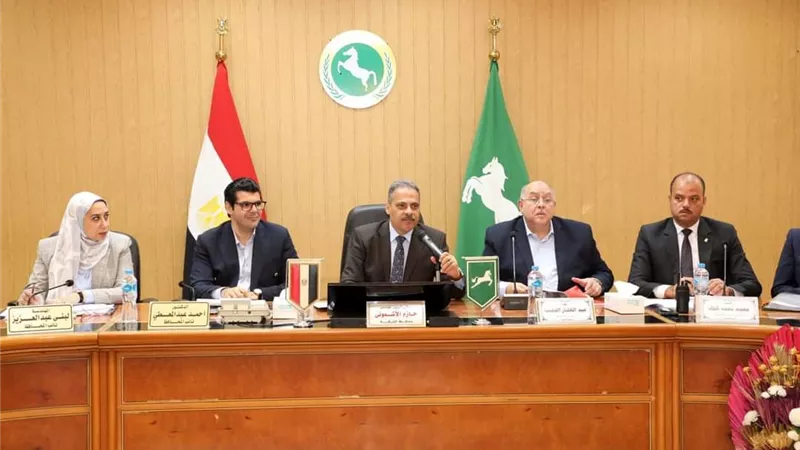 محافظ الشرقيةيُشيد بالمبادرة الرئاسية 