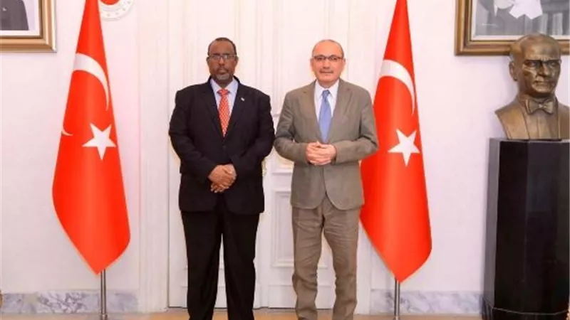 سفير الصومال يبحث مع نظيره التركي سبل تعزيز الأمن و السلم الإقليميين