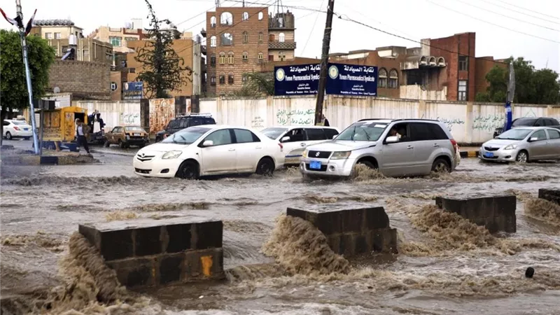 اليمن: مصرع 33 شخصا وفقدان آخرين جراء سيول وانهيارات صخرية