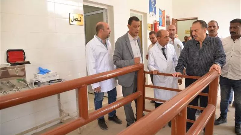محافظ أسيوط يتفقد مجمع الخدمات الزراعية والوحدة البيطرية بقرية العونة
