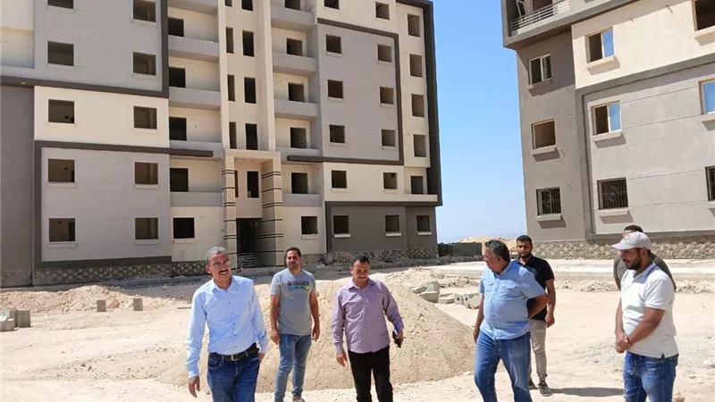 رئيس جهاز مدينة غرب قنا يتفقد مشروعات المرافق للمرحلة الأولى