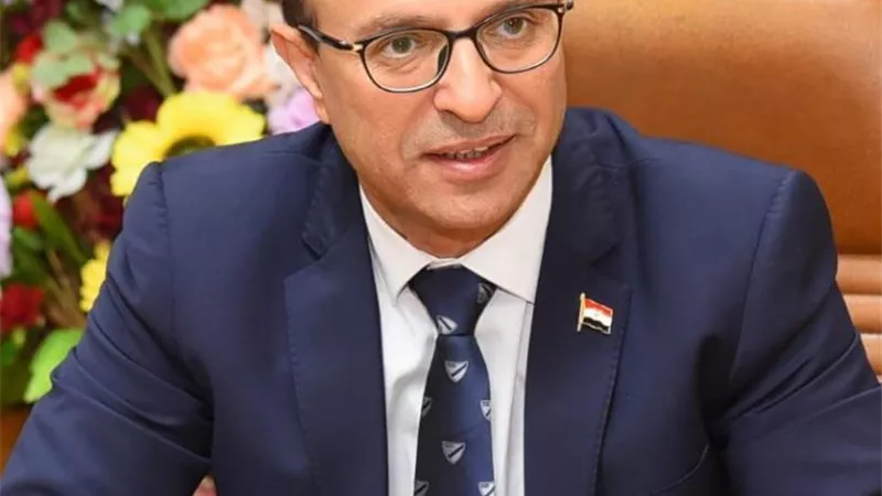 البنا وكيلا للاداب للدراسات العليا وناهض وكيلا لخدمة المجتمع