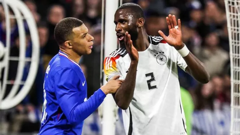 ريال مدريد يطلب من منتخبي ألمانيا وفرنسا إراحة روديجر ومبابي