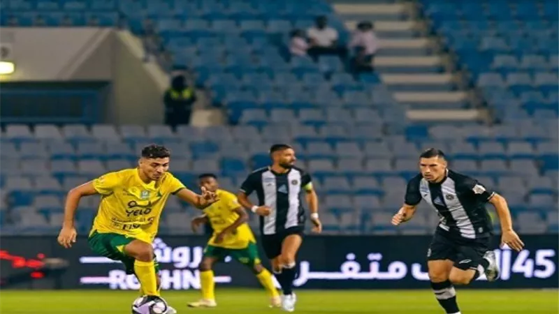 بمشاركة محمد شريف .. الخليج يخسر أمام الشباب بالدورى السعودى