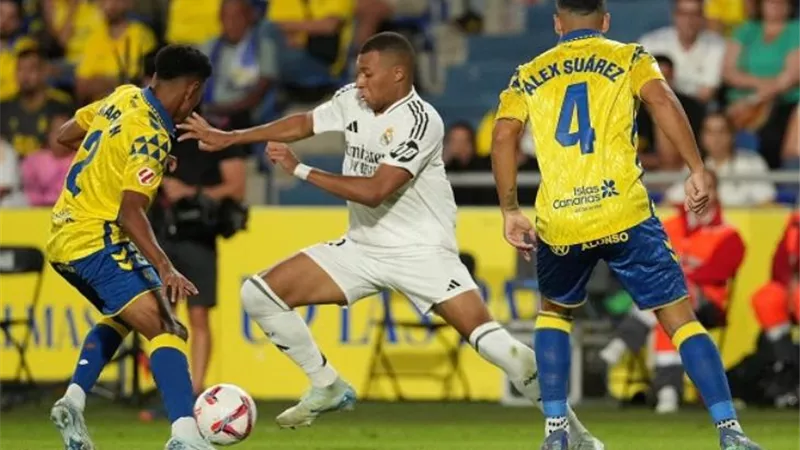 تعادل مخيب للأمال لريال مدريد أمام لاس بالماس بالدورى الإسبانى