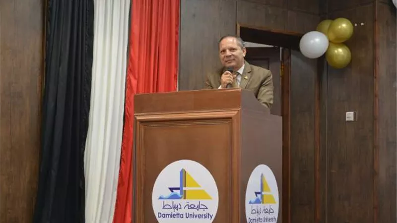 بدء الدراسة ببرنامج معلم الحاسب باللغة الانجليزية
