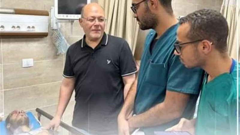 رئيس جامعة سوهاج يفاجئ مستشفى الطواريء