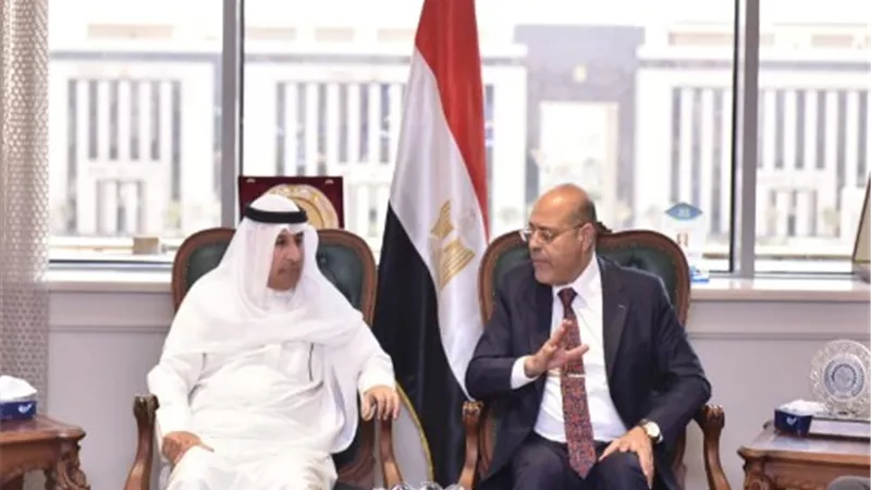 وزير العمل يبحث آليات تنقل الأيدي العاملة التي يحتاجها سوق العمل الكويتي