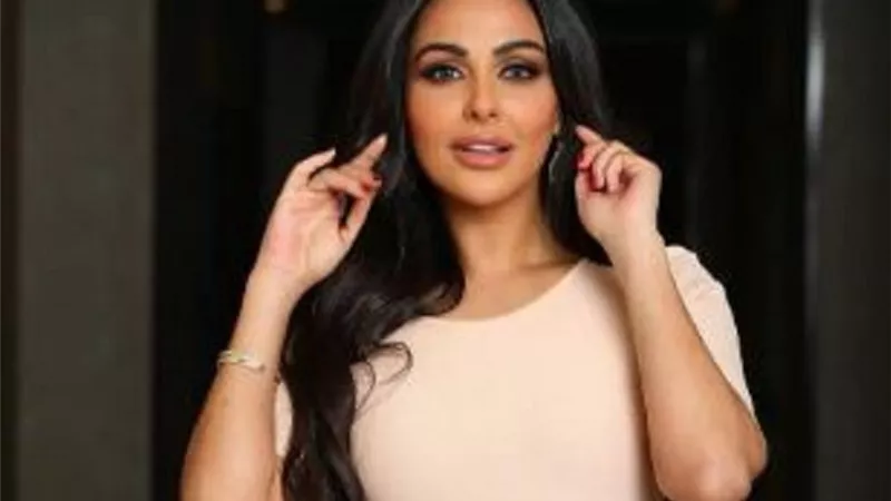 بشرى تشيد بـ ميس حمدان بعد ظهورها مع انجي علي