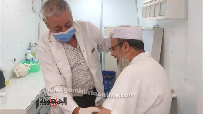 علاج ١٣٦٨ مواطنا بالمجان في قافلة طبية بدمياط