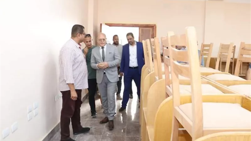 النعماني يتفقد التجهيزات النهائية بمبني الإختبارات الإلكترونية