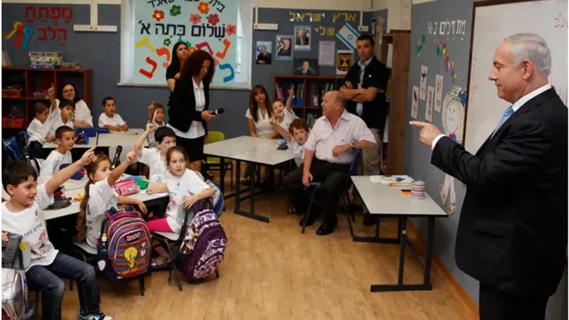 إضراب شامل بالمدارس الثانوية في إسرائيل اليوم