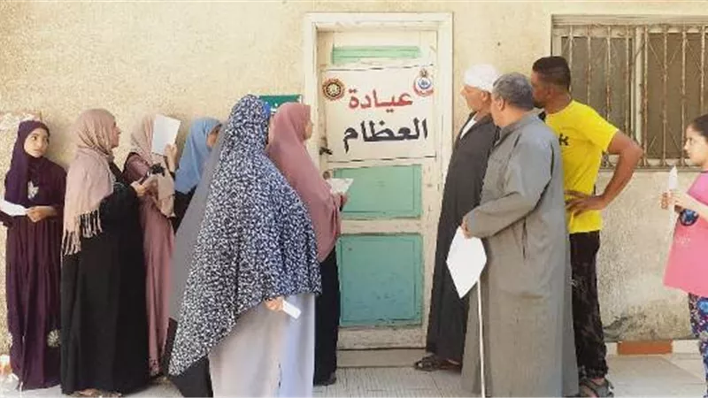 الكشف على 1249 ضمن فعاليات قافلة طبية بقرية ابو المعاطي الباز