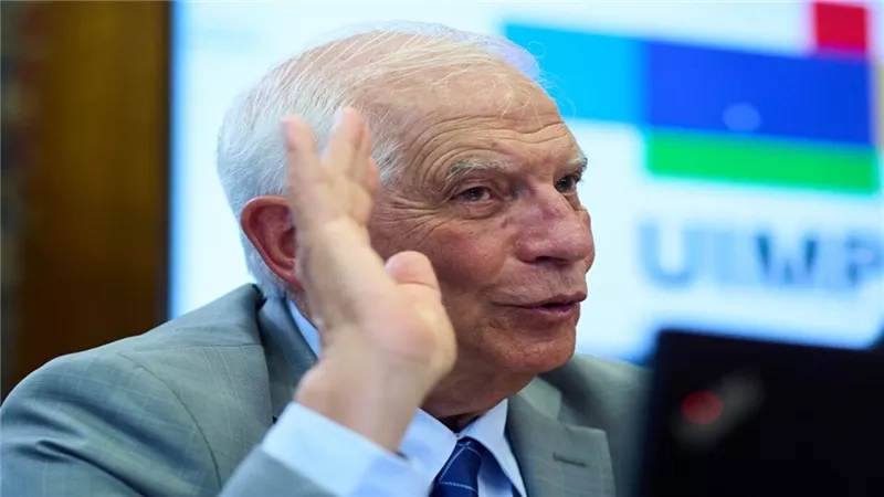 تاياني يستنكر تصريحات بوريل حول السماح لكييف بقصف أراضي روسيا