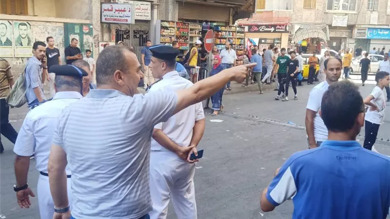 استجابة لشكاوى المواطنين حملة انضباط مكبرة بشارع الجواهر