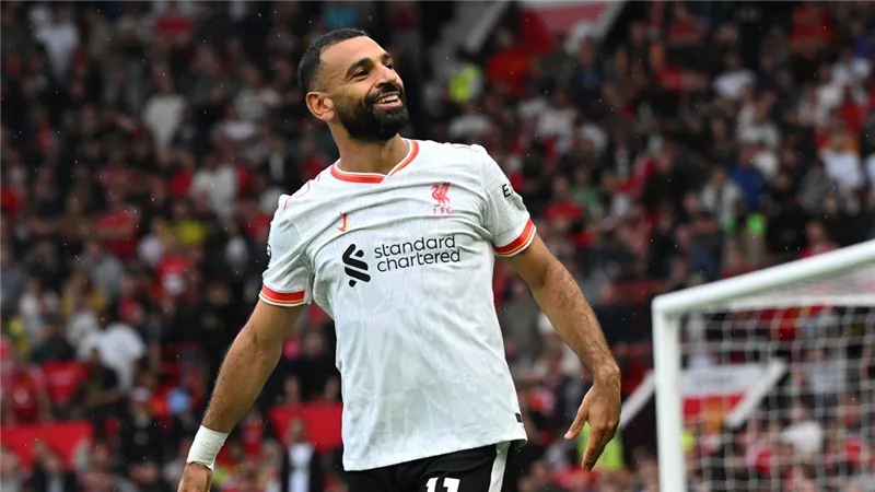 محمد صلاح يُعلن الرحيل عن ليفربول نهاية الموسم