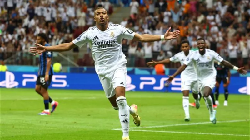 مبابي يقود ريال مدريد لفوز صعب على ريال بيتيس بالدوري الإسباني