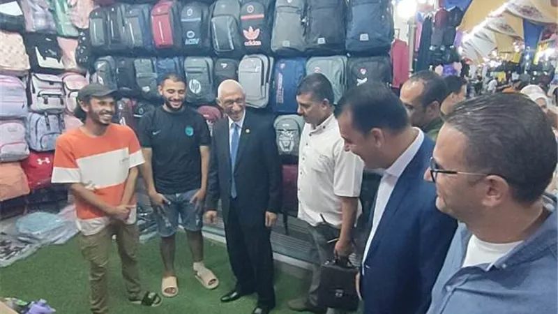 محافظ شمال سيناء يفتتح معرض العودة إلى المدارس