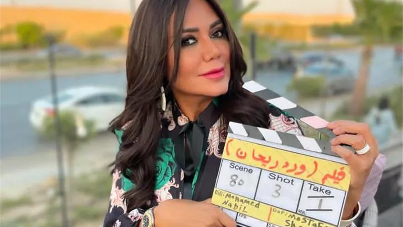 رانيا يوسف تتألق من كواليس ورد وريحان برفقة المخرج ..صور