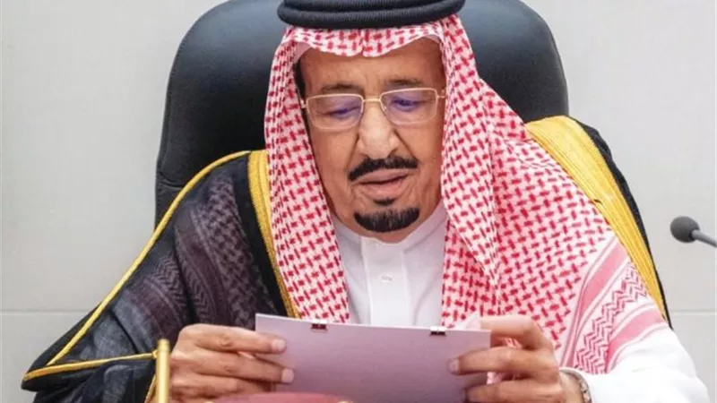 خادم الحرمين يعيد تشكيل «هيئة كبار العلماء» و«الشورى»