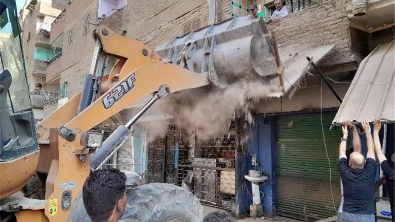 الجيزة تعيد الانضباط بشوارع المنيب وابوزارع ومصرف الكونيسة