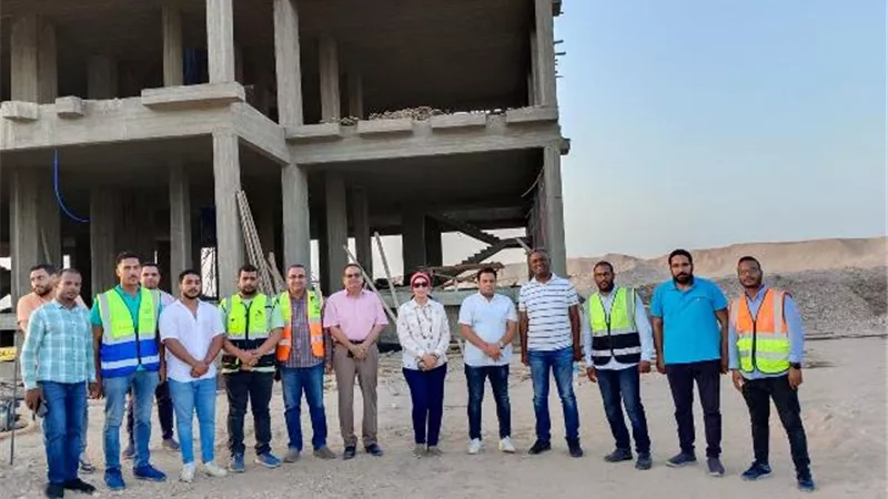 رئيس جامعة الأقصر تتفقد أعمال إنشاء المستشفى الجامعى