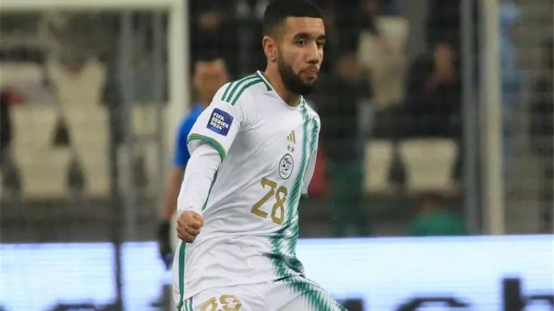 استدعاء قندوسي لمعسكر منتخب الجزائر