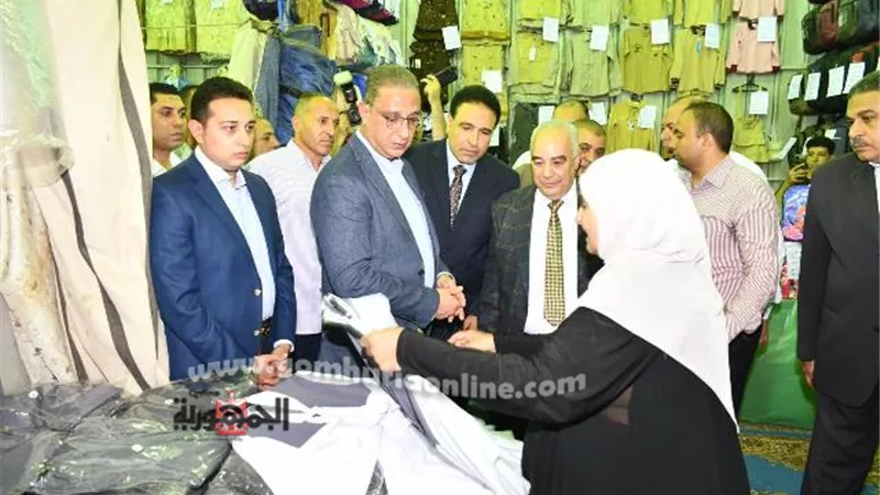 محافظ الفيوم يفتتح معرض 