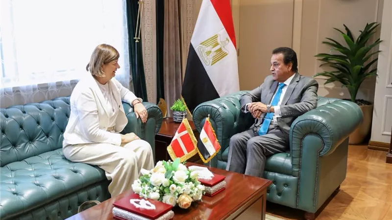 وزير الصحة يبحث مع سفيرة الدنمارك سبل التعاون بمجال المستحضرات الدوائية