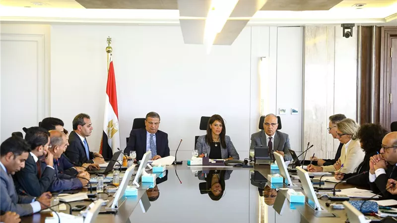 سويلم يؤكد أهمية الاعتماد على أنظمة الري الأحدث عالميا في الزراعة
