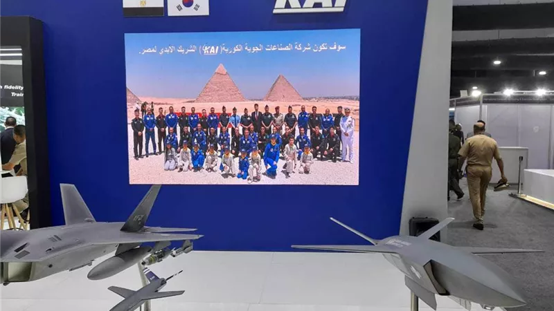معرض الطيران بالعلمين يشهد عدد من الفعاليات والعروض الجويةالمميزة