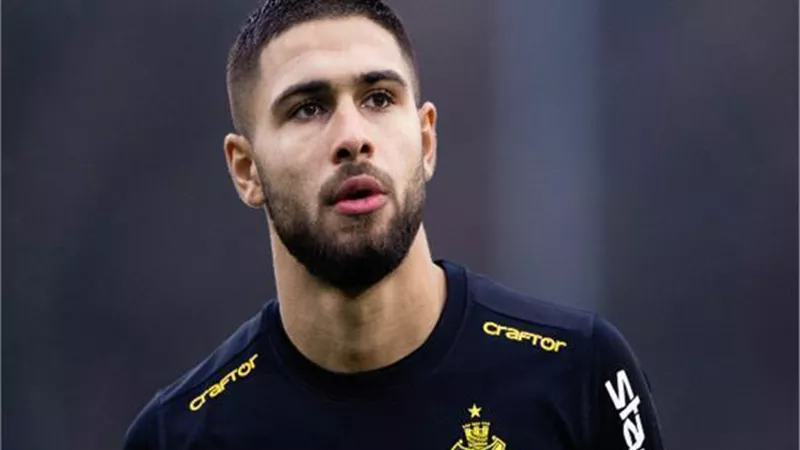 وصول البطاقة الدولية لعمر فرج مهاجم الزمالك الجديد