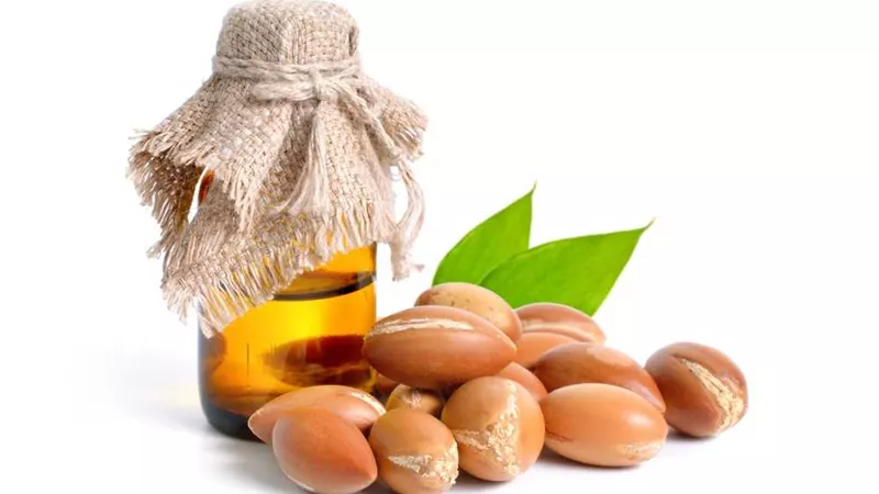 كيف تستخدم زيت الأرجان للبشرة؟ خبير يجيب